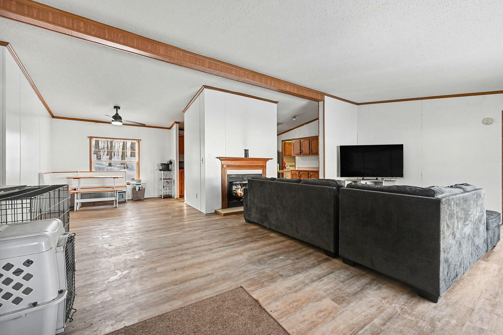 1476 Goodrich Street Allegan, MI 49010 - Photo 6 of 21 006_file_1888