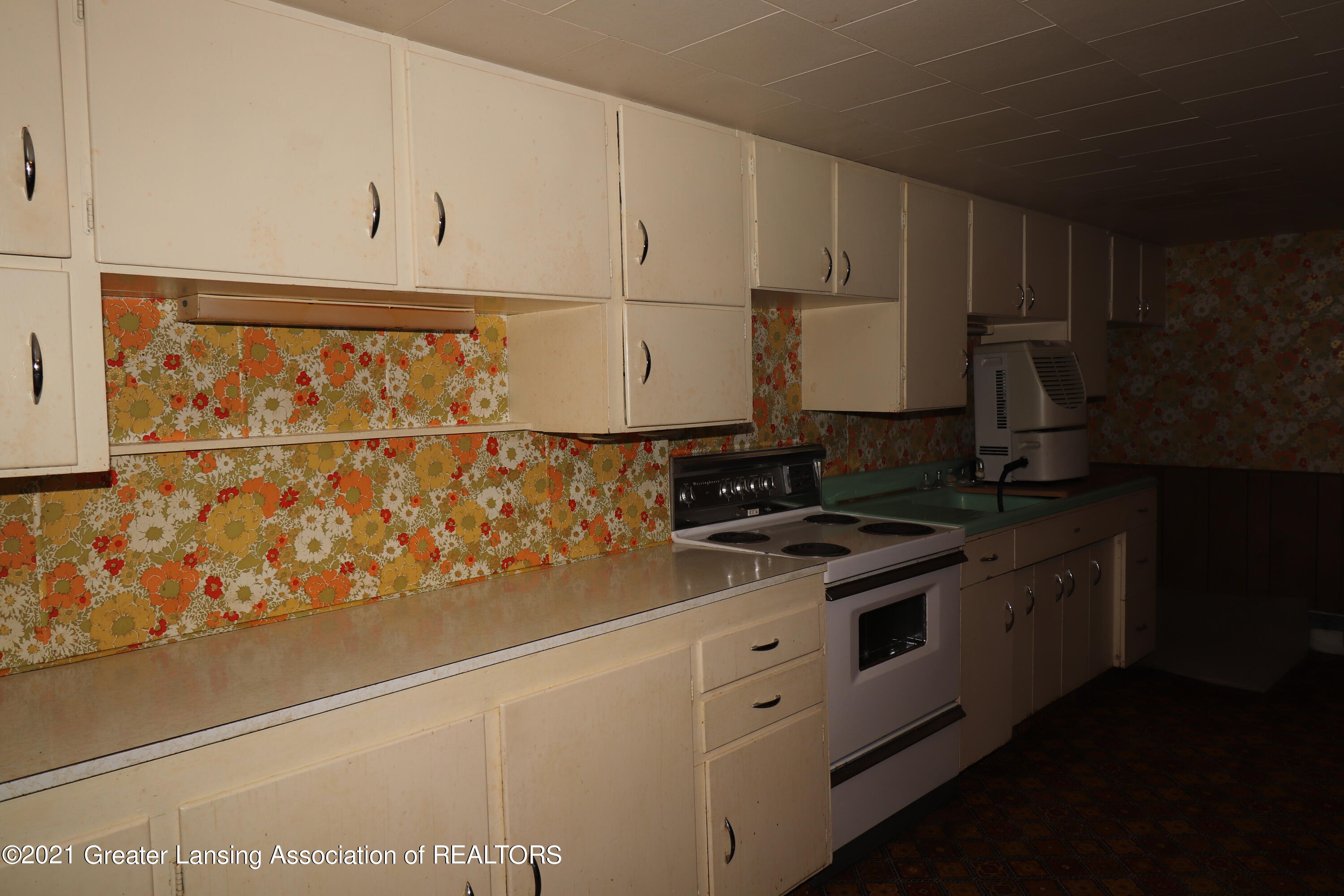 6860 West Howe Road Dewitt, MI 48820 - Photo 23 of 35 IMG_4347
