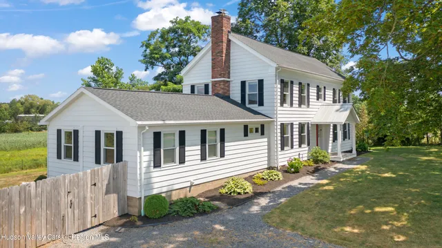 $720,000 | 4 Lower Post Road, Ghent, NY 12075