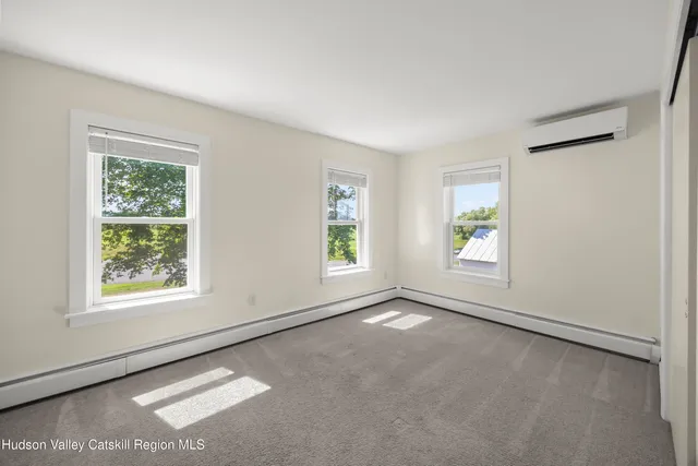 $720,000 | 4 Lower Post Road, Ghent, NY 12075