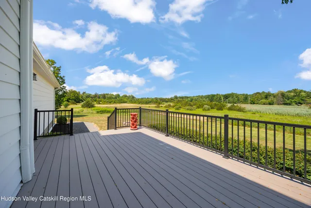 $720,000 | 4 Lower Post Road, Ghent, NY 12075