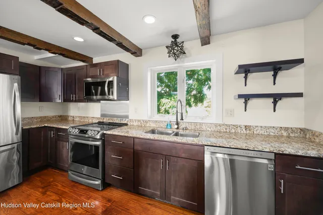 $720,000 | 4 Lower Post Road, Ghent, NY 12075