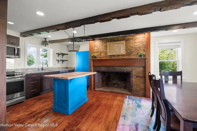 $720,000 | 4 Lower Post Road, Ghent, NY 12075