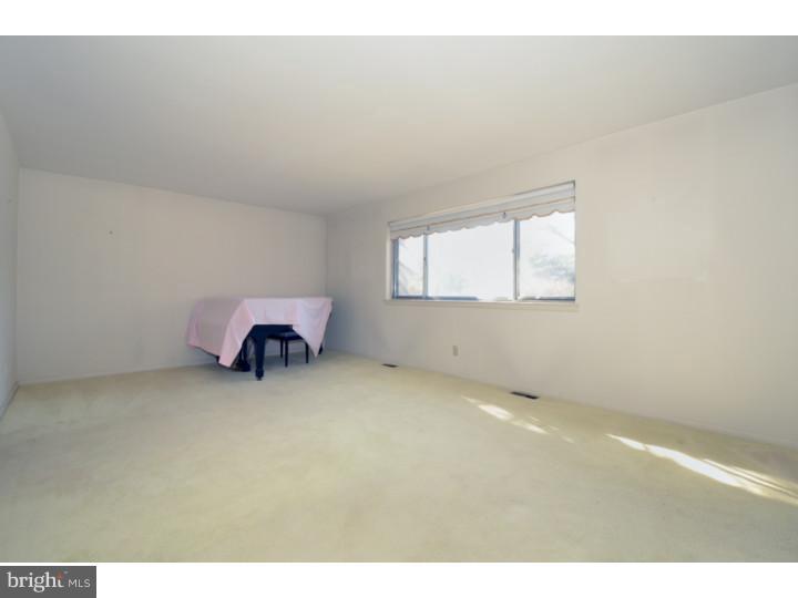 2317 Avon Road Ardmore, PA 19003 - Photo 6 of 22
