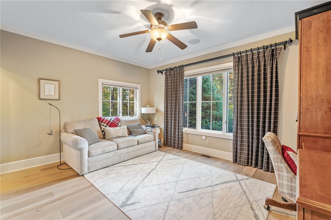 127 Muirfield Court Sunset, SC 29685 - Photo 13 of 30