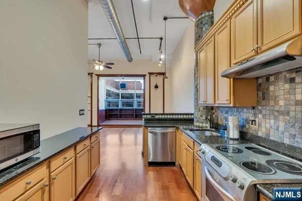 $3,500 | 689 Marin Boulevard, Unit 901, Jersey City, NJ 07310