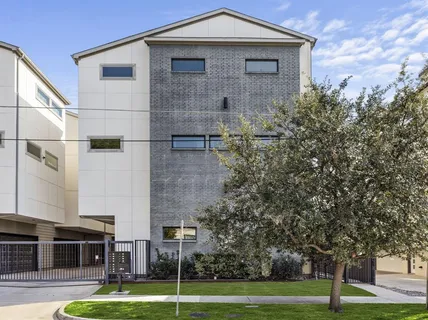 $475,000 | 4222 Roseland Avenue, Unit 102, Dallas, TX 75204