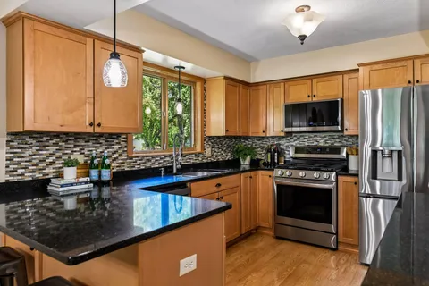 $500,000 | 6527 Meadowlark Lane North, Maple Grove, MN 55369