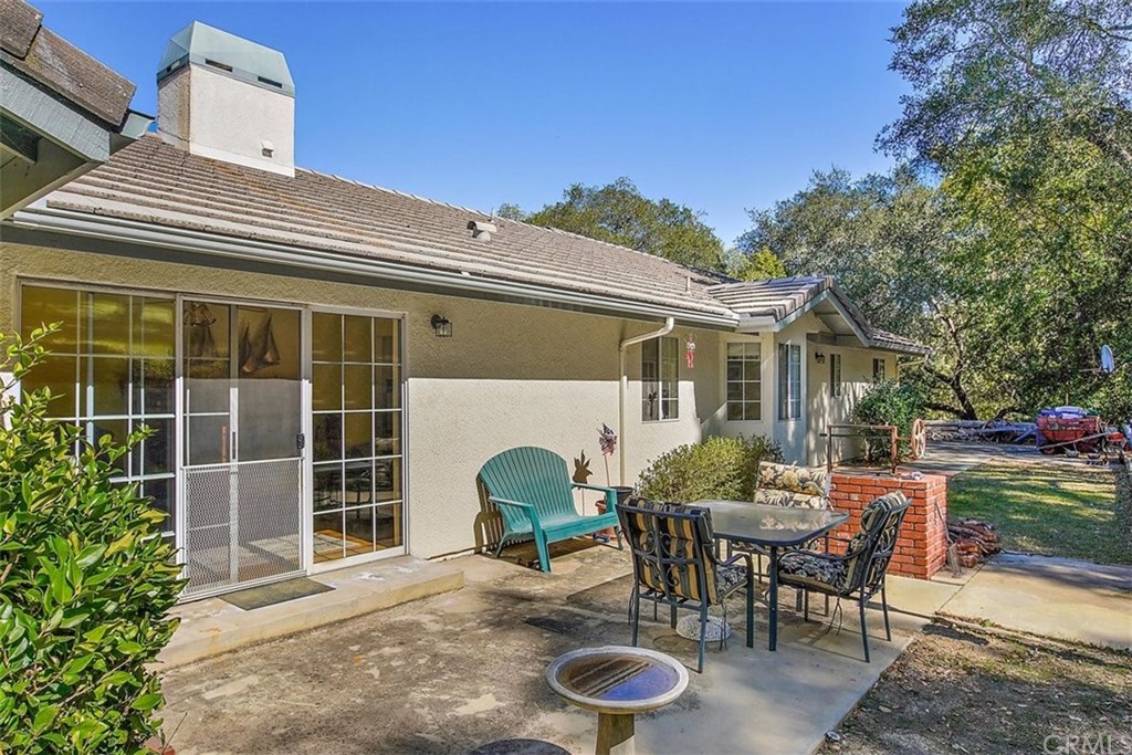 9405 Santa Cruz Road Atascadero, CA 93422 - Photo 14 of 43