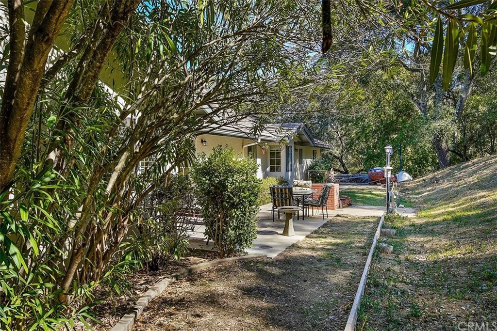 9405 Santa Cruz Road Atascadero, CA 93422 - Photo 19 of 43