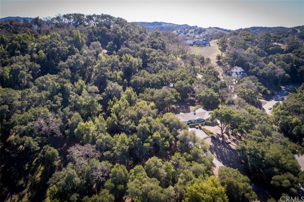 9405 Santa Cruz Road Atascadero, CA 93422 - Photo 7 of 43
