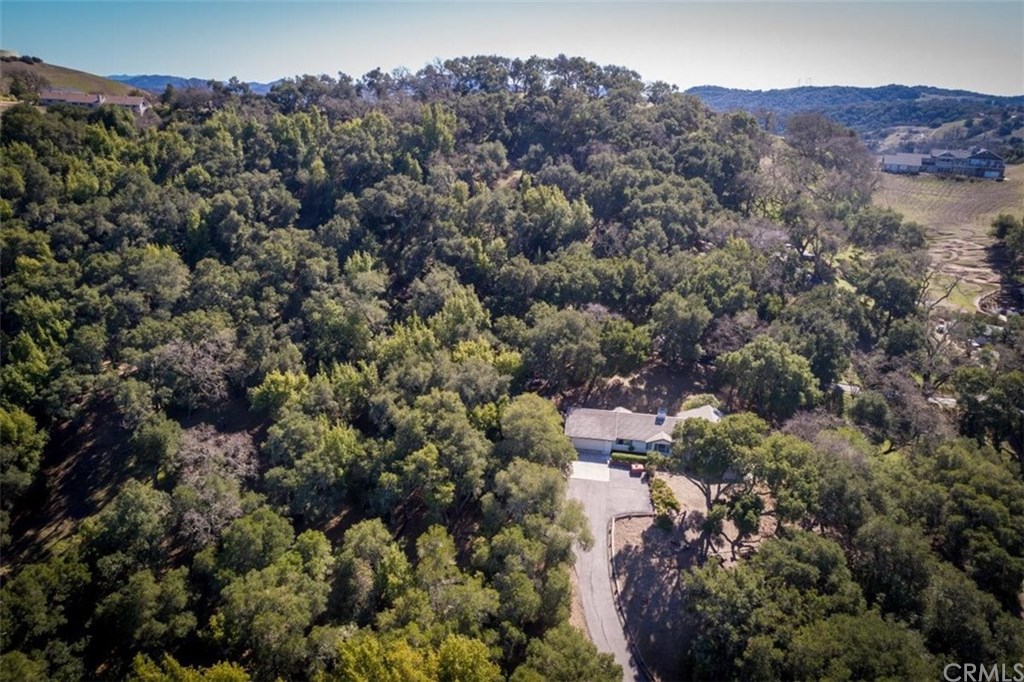 9405 Santa Cruz Road Atascadero, CA 93422 - Photo 8 of 43