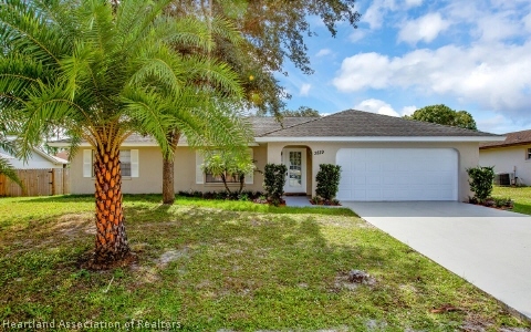 3829 Ramiro Street Sebring, FL 33872 - Photo 1 of 18 Gallery Image 1