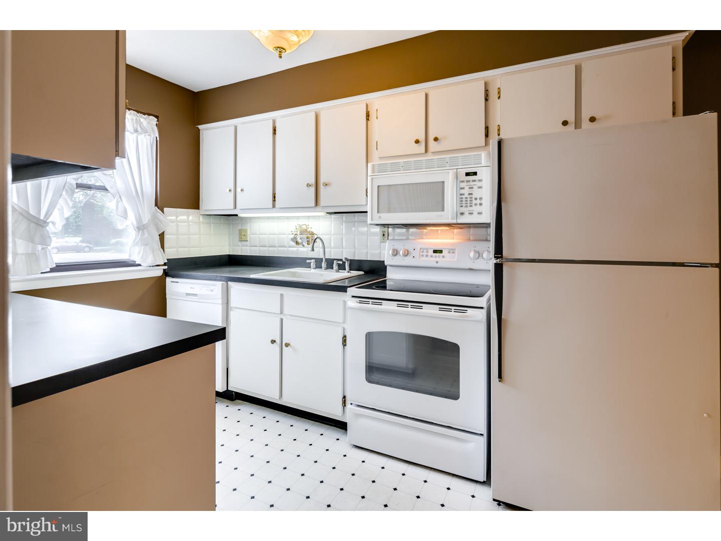 1475 Mt Holly Road, Unit L4 Beverly, NJ 08010 - Photo 4 of 17 Gallery Image 4