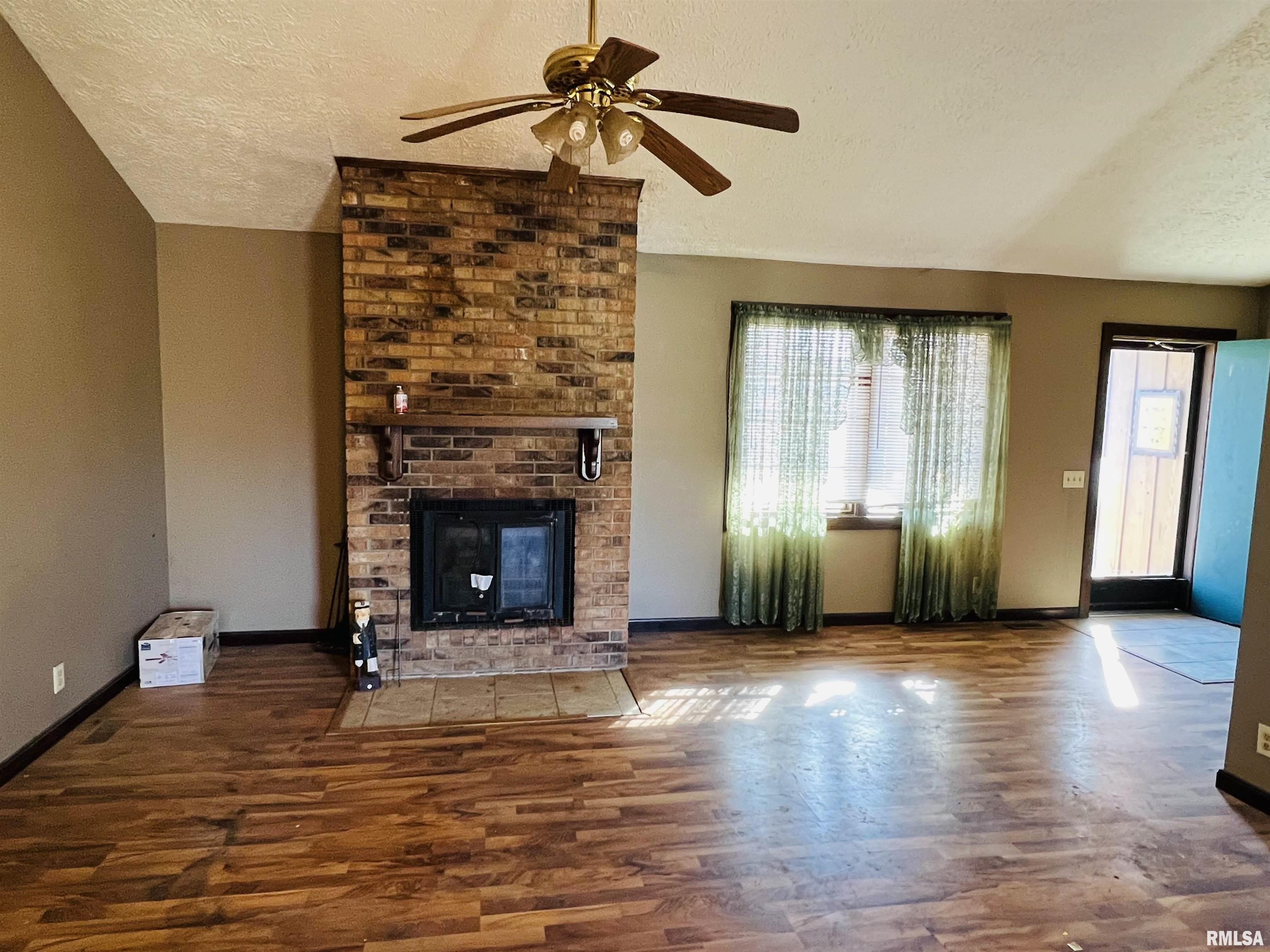 704 Briddick Street Eldorado, IL 62930 - Photo 16 of 24