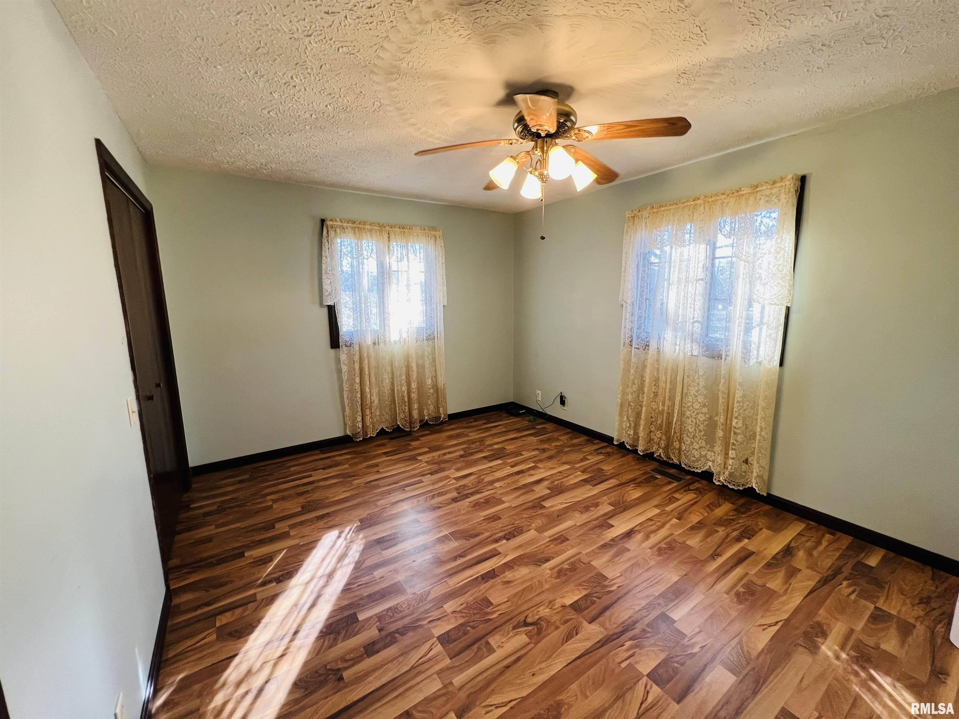 704 Briddick Street Eldorado, IL 62930 - Photo 19 of 24