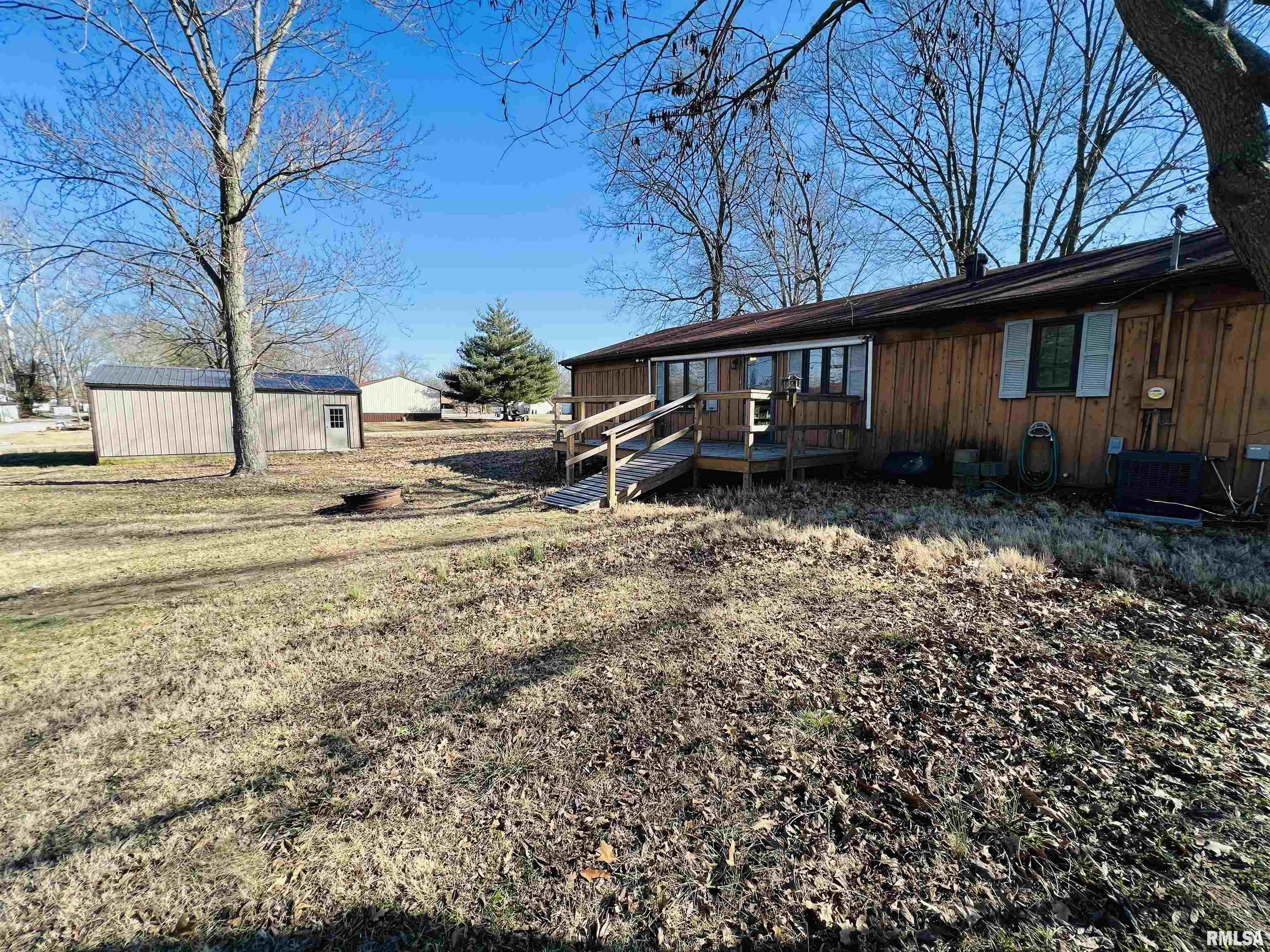 704 Briddick Street Eldorado, IL 62930 - Photo 9 of 24