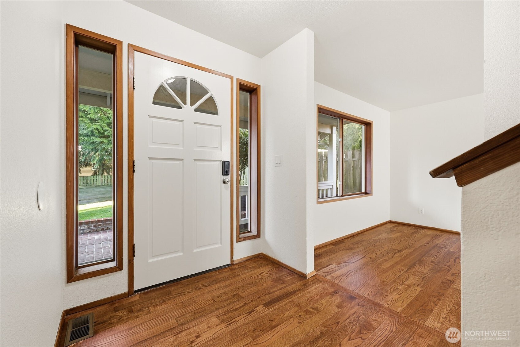 15931 22nd Avenue Southwest Burien, WA 98166 - Photo 16 of 40