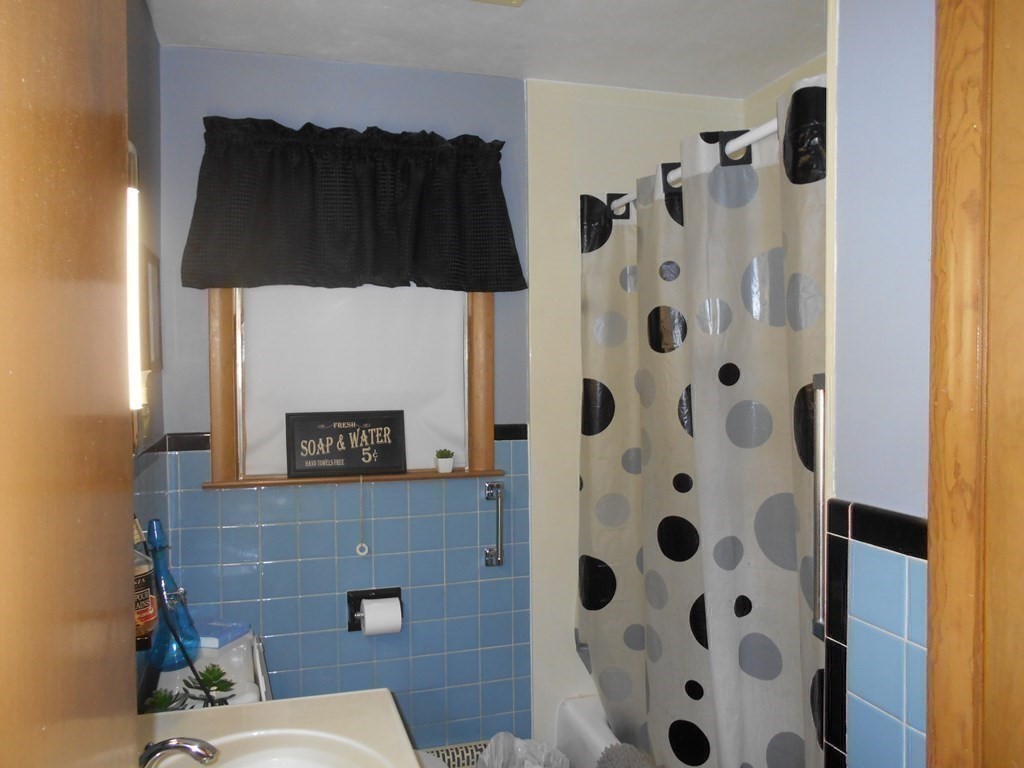191 West Allen Ridge Road Springfield, MA 01118 - Photo 16 of 30