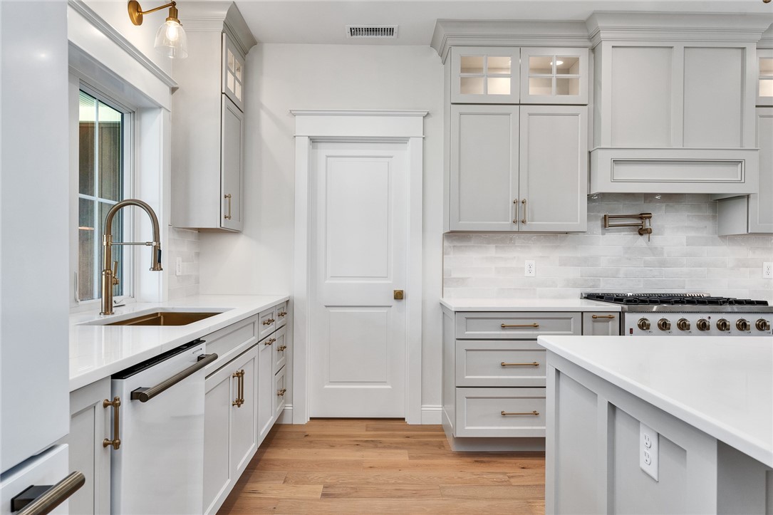 63 Forrest Lane Charlestown, RI 02813 - Photo 13 of 47