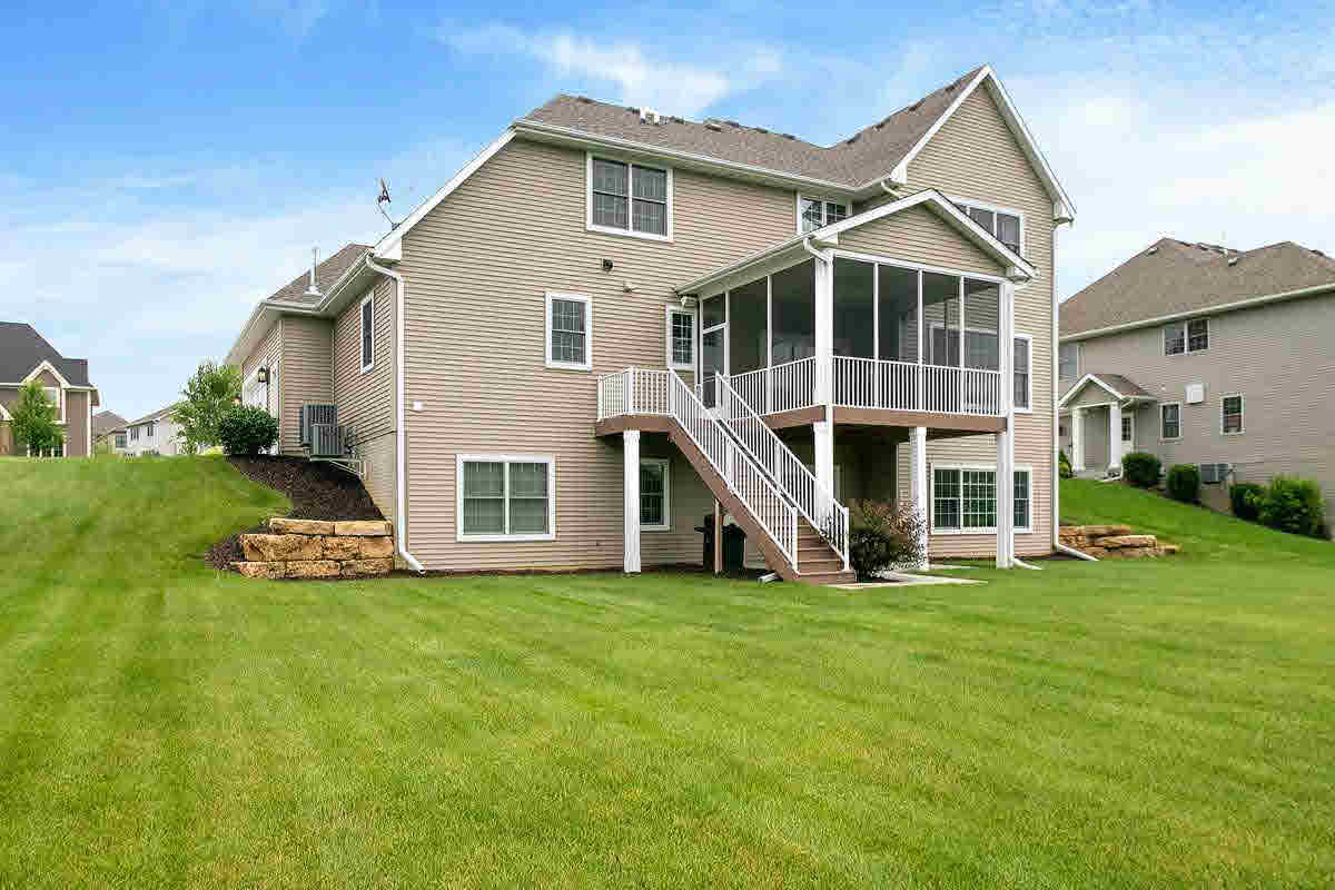 6352 Cardinal Road Bettendorf, IA 52722 - Photo 23 of 24 Gallery Image 23