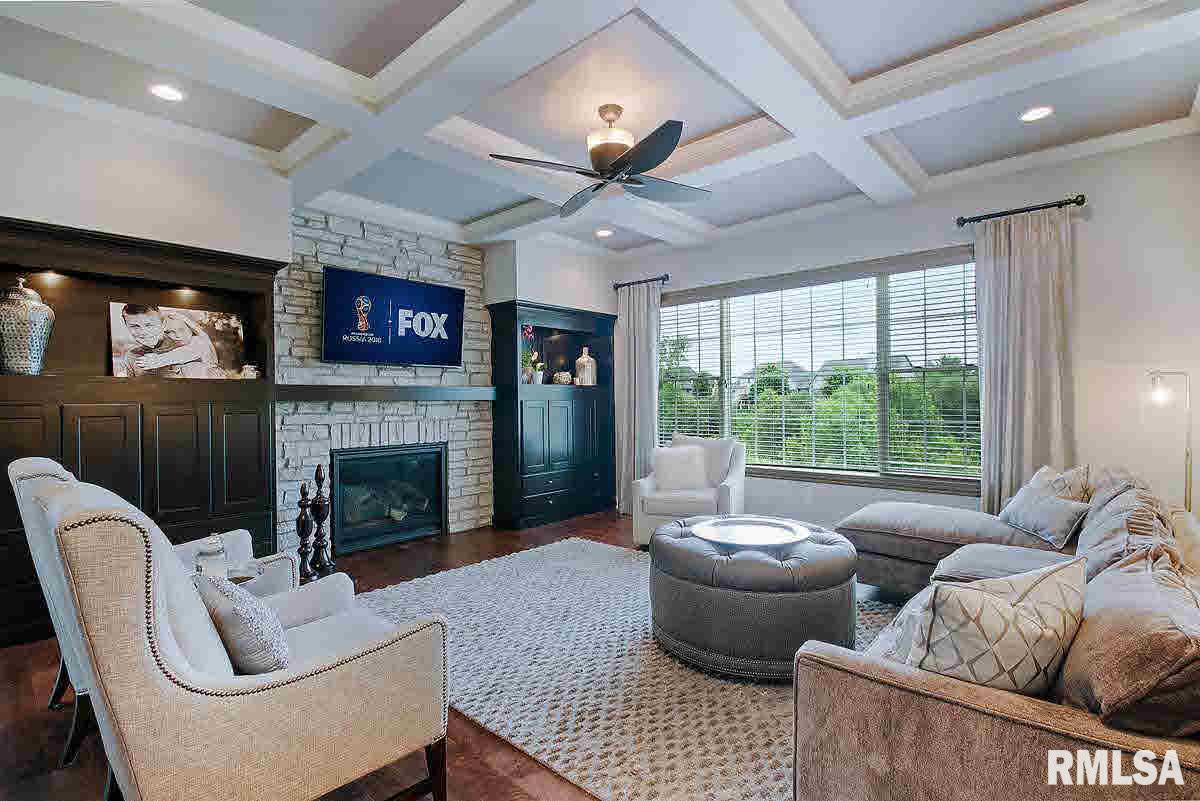 6352 Cardinal Road Bettendorf, IA 52722 - Photo 7 of 24 Gallery Image 7
