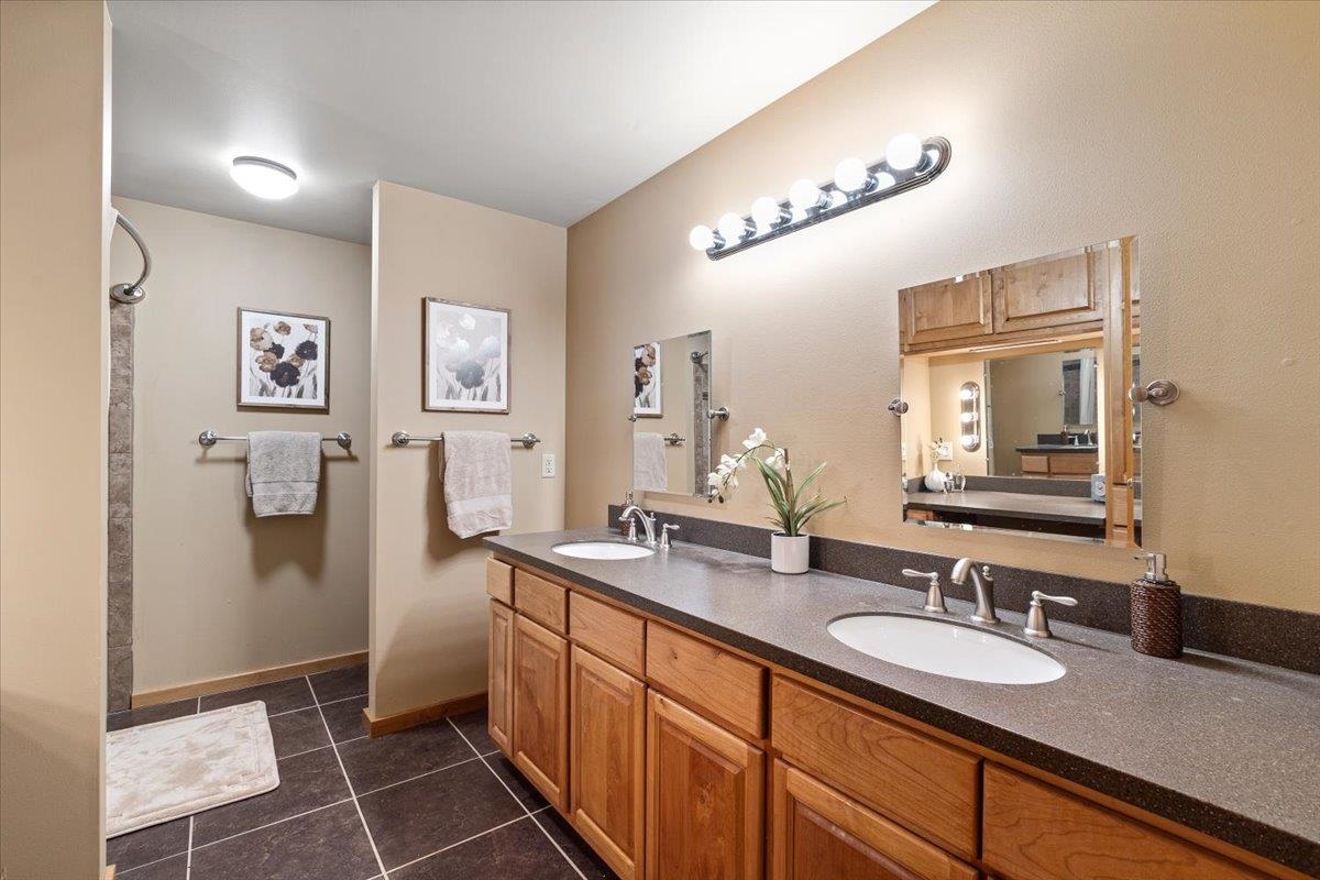 7627 South Meadows Road Spokane, WA 99223 - Photo 32 of 49