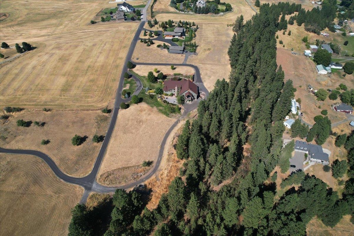 7627 South Meadows Road Spokane, WA 99223 - Photo 48 of 49