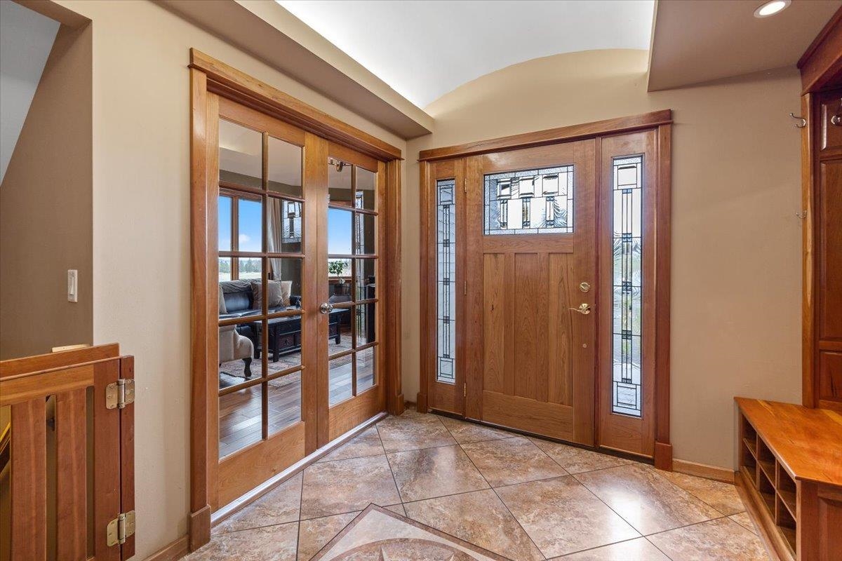 7627 South Meadows Road Spokane, WA 99223 - Photo 6 of 49