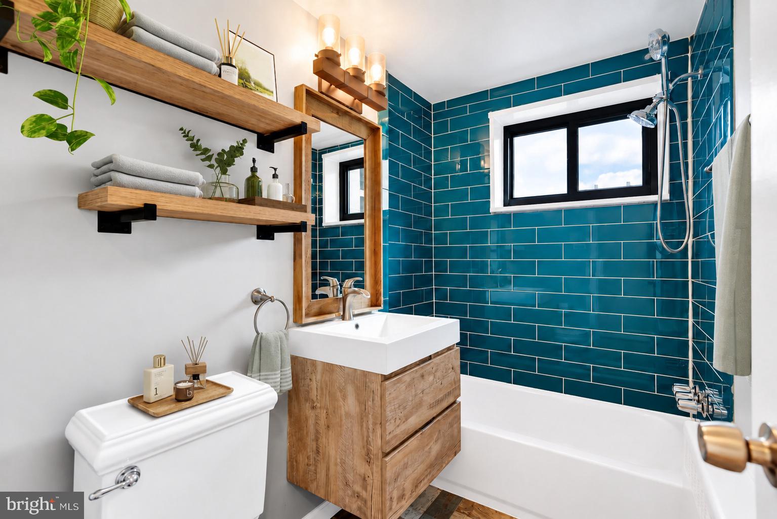 1200 South Arlington Ridge Road, Unit 608 Arlington, VA 22202 - Photo 19 of 39 *VS- Updated Bath with Tub & Shower
