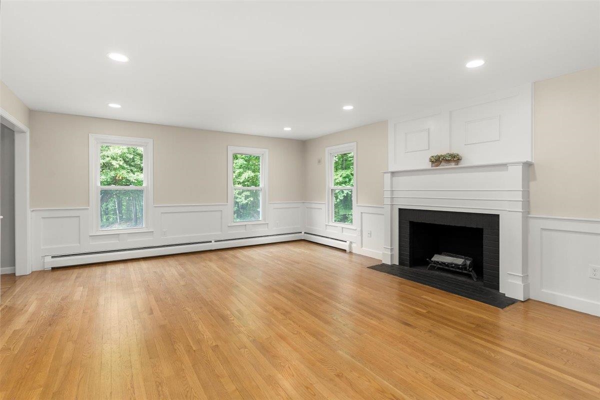 32 Brick Mill Road Bedford, NH 03110 - Photo 13 of 40
