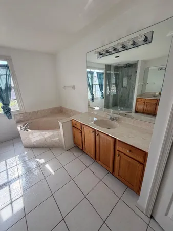 $3,800 | 1226 Avondale Lane, West Palm Beach, FL 33409