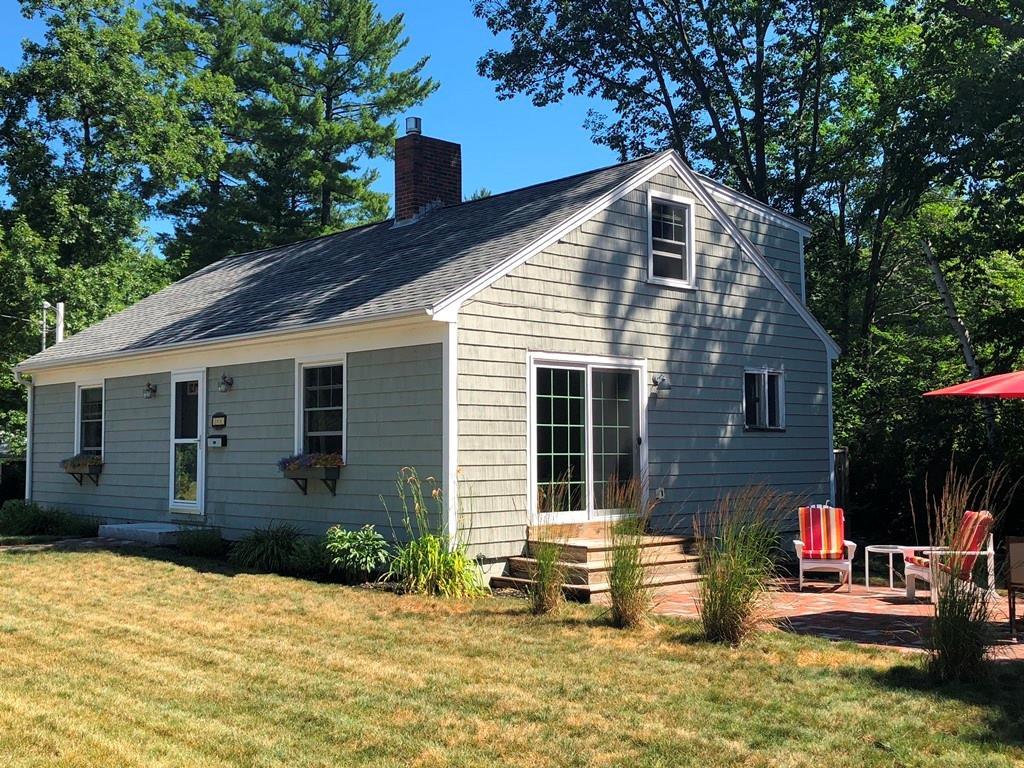 12 Hoyt Street Springvale, ME 04083 - Photo 1 of 23 Classic Cape Cod Style home! ...