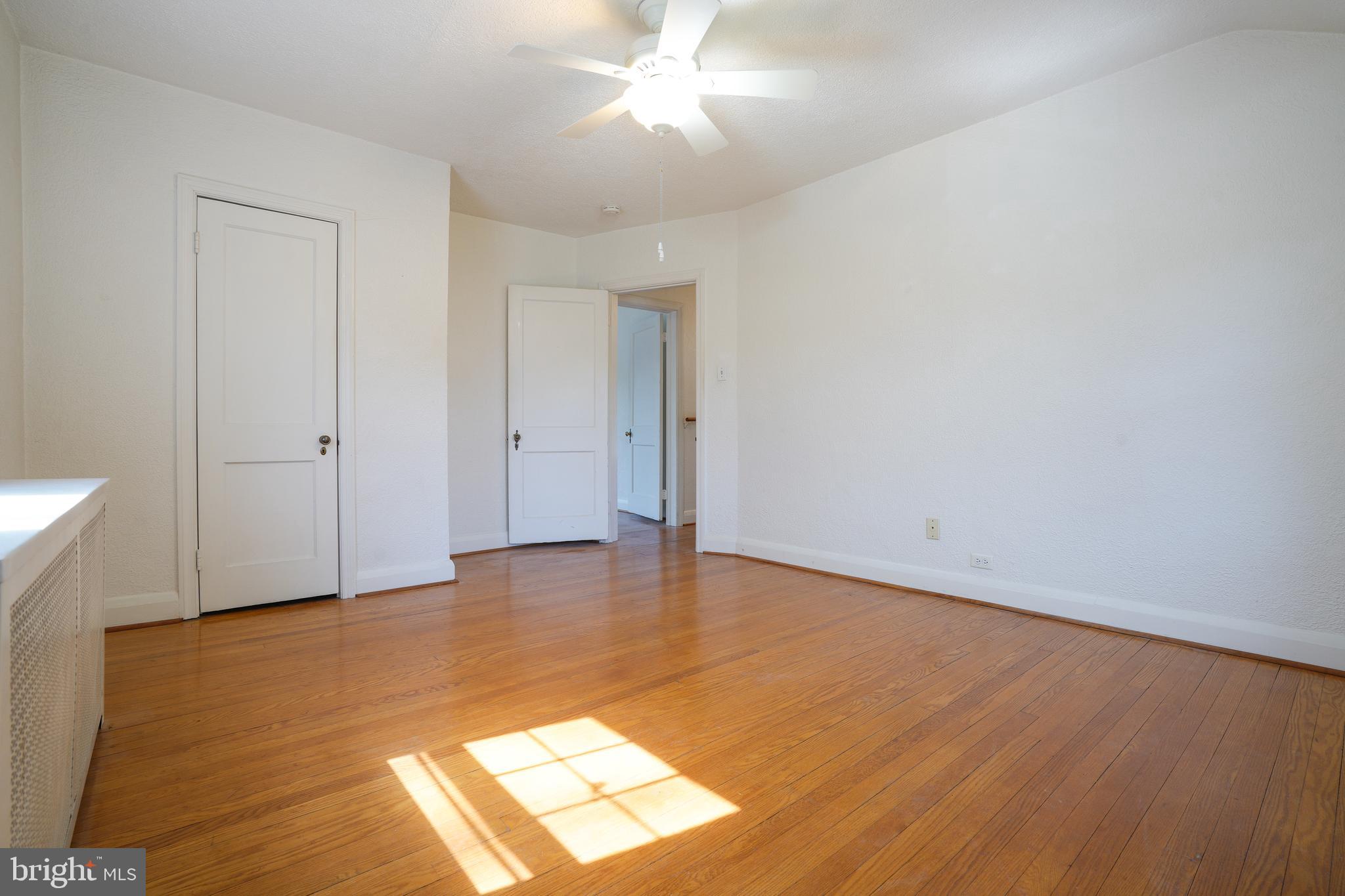 6339 Frederick Road Baltimore, MD 21228 - Photo 21 of 33 2nd bedroom