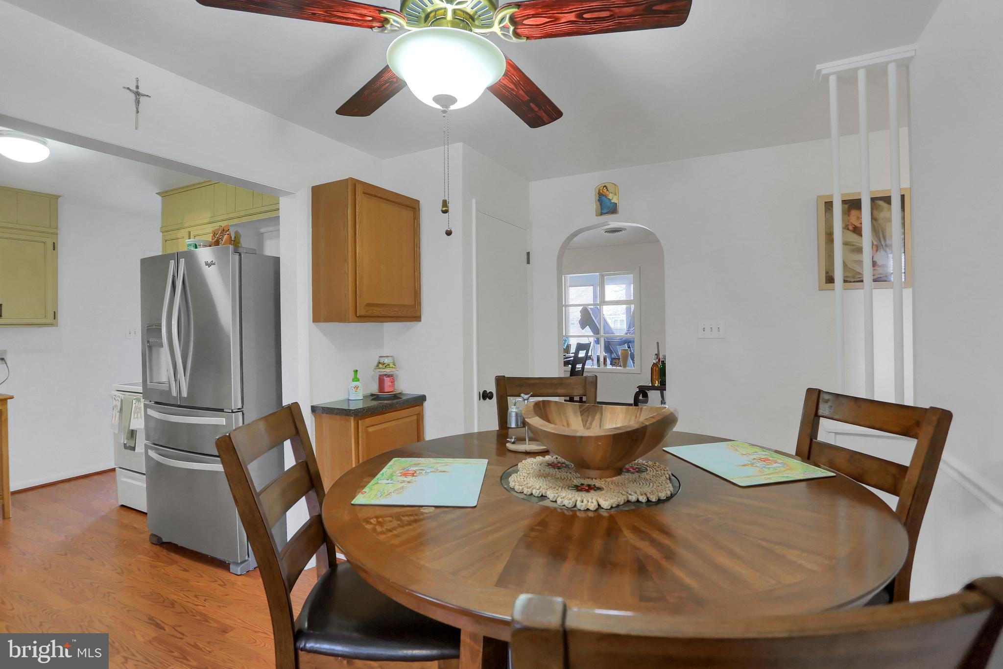 265 Mill Road Chambersburg, PA 17201 - Photo 12 of 36 Breakfast area