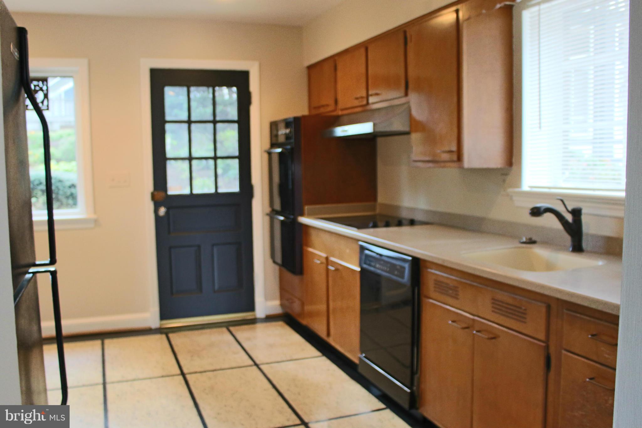 3102 Rolling Road Chevy Chase, MD 20815 - Photo 10 of 30 Kitchen