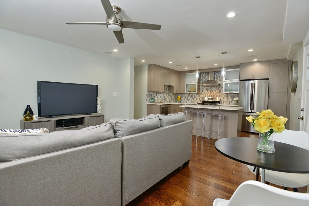 13 Ruthven Street, Unit 3 Boston, MA 02121 - Photo 3 of 21