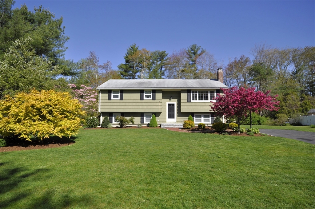 35 College Road Bridgewater, MA 02324 - Photo 1 of 27 Gallery Image 1