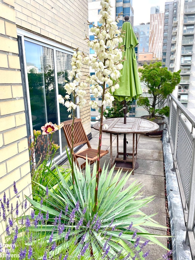 435 East 65th Street, Unit PHA Manhattan, NY 10065 - Photo 7 of 13