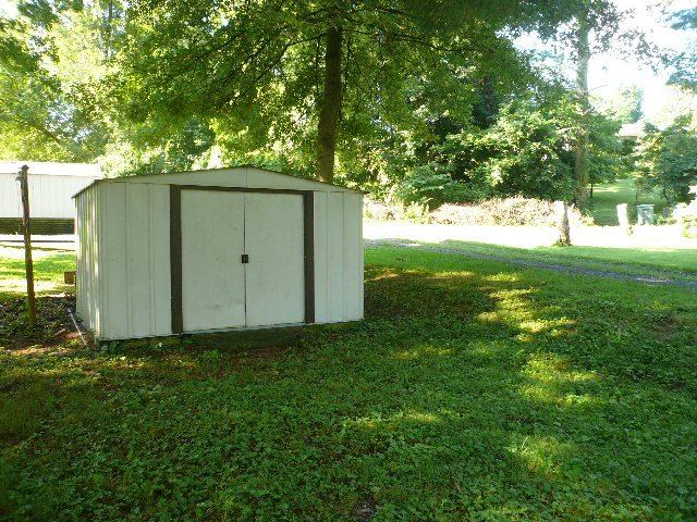 220 River Road Waynesboro, VA 22980 - Photo 3 of 12 Gallery Image 3
