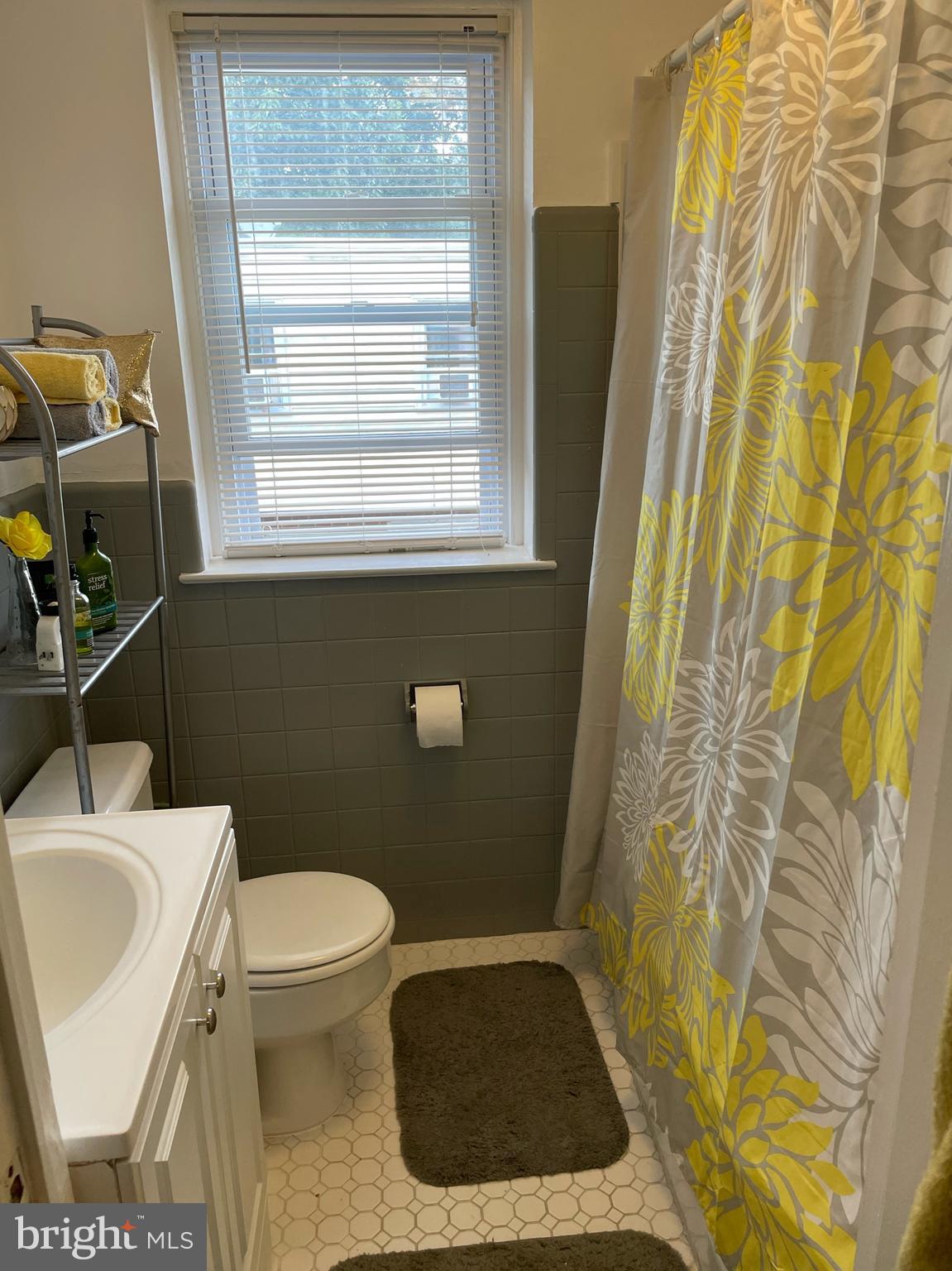 11 Ashbourne Road Darby, PA 19023 - Photo 11 of 14 Gallery Image 11