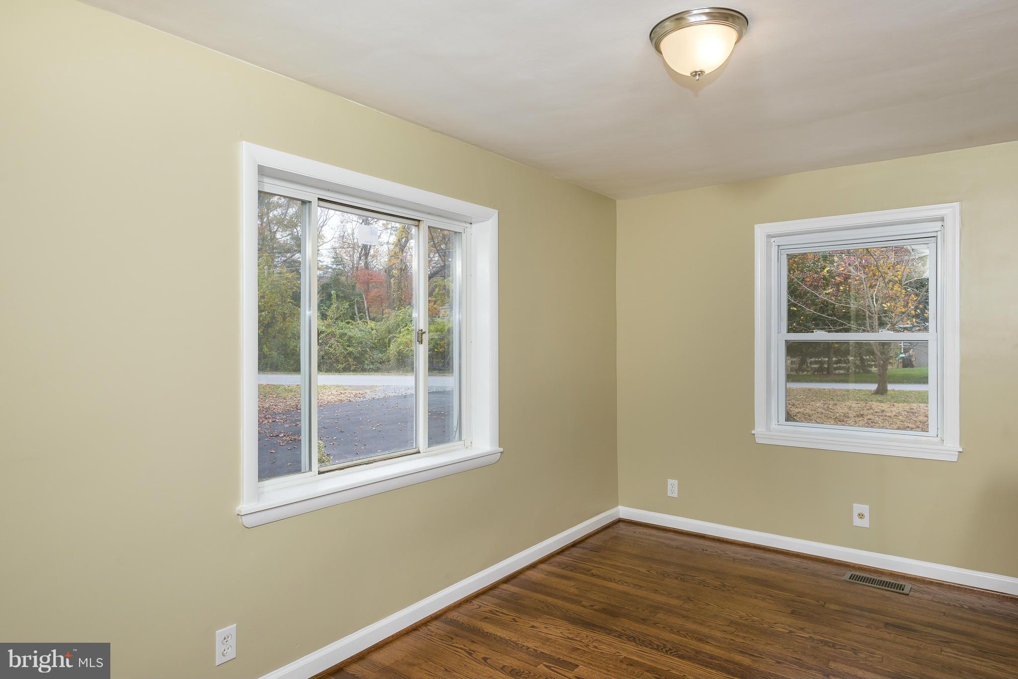 1840 Division Road Pasadena, MD 21122 - Photo 10 of 30 Dining Room