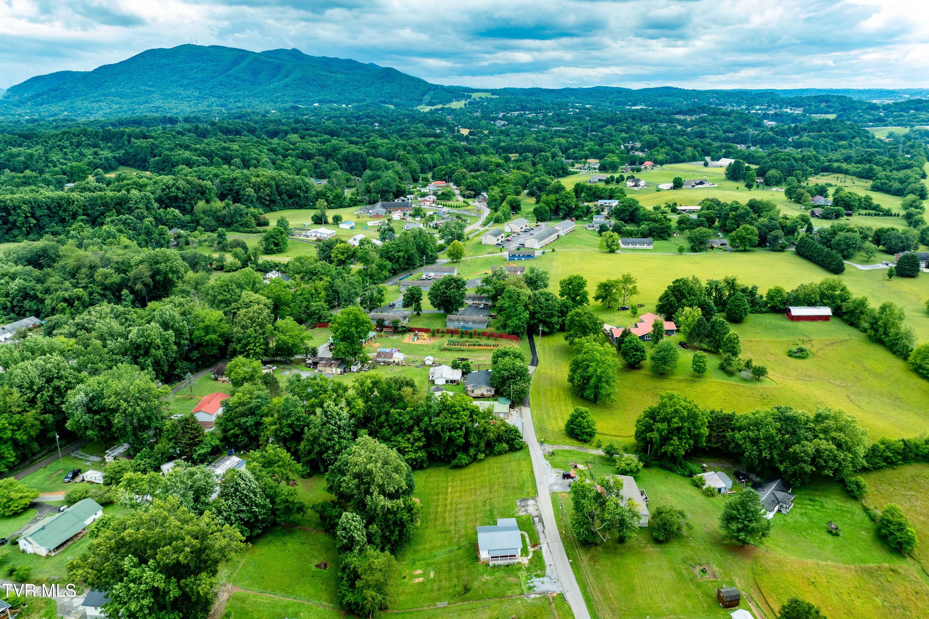 147 Fox Road Johnson City, TN 37601 - Photo 54 of 59 147 Fox road (8 of 59)