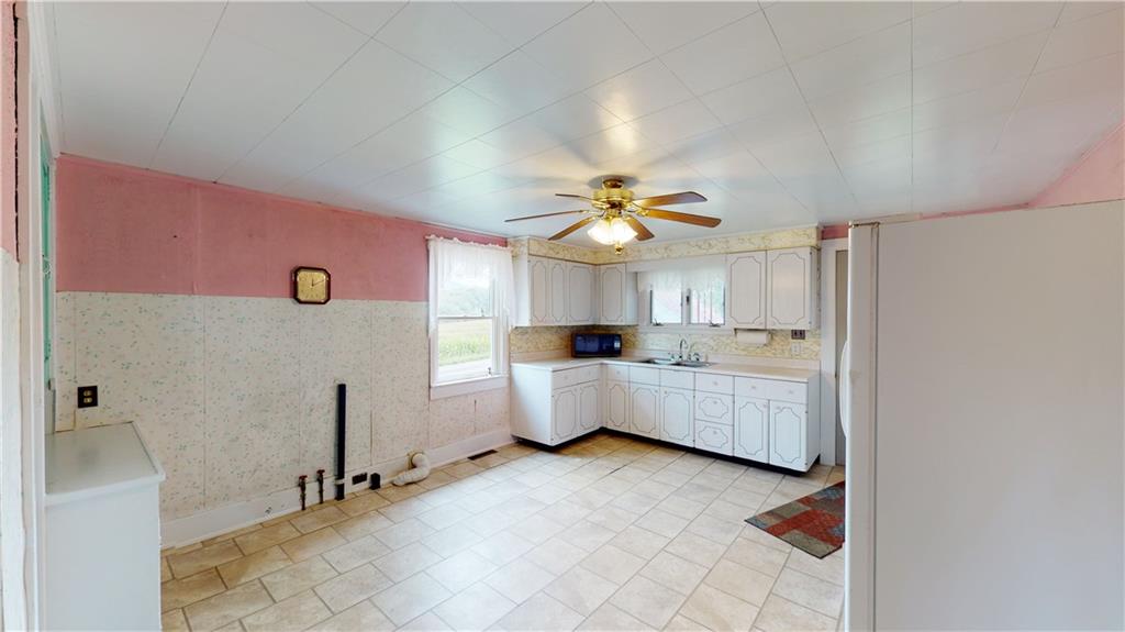 684 Hopewell Road White, PA 15490 - Photo 14 of 25