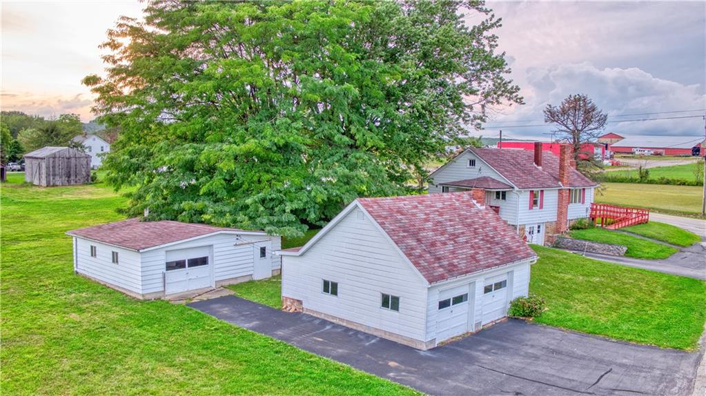 684 Hopewell Road White, PA 15490 - Photo 3 of 25