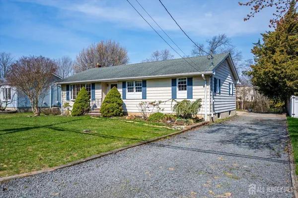 $659,900 | 17 Bartha Avenue, Edison, NJ 08817