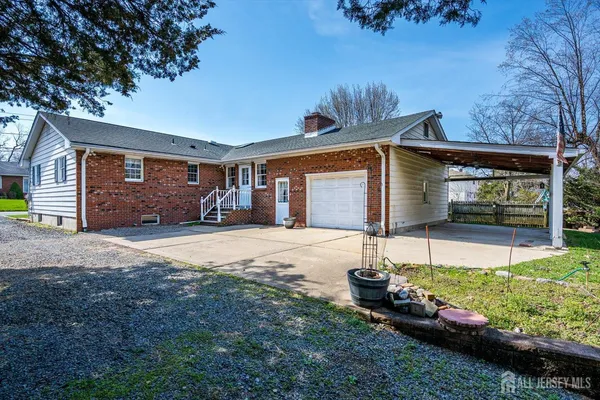 $659,900 | 17 Bartha Avenue, Edison, NJ 08817