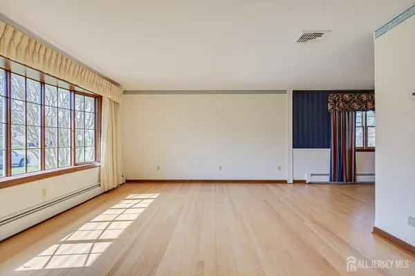 $659,900 | 17 Bartha Avenue, Edison, NJ 08817