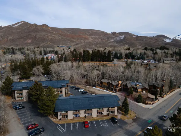 $389,500 | 260 2nd Avenue South, Unit 52, Ketchum, ID 83340
