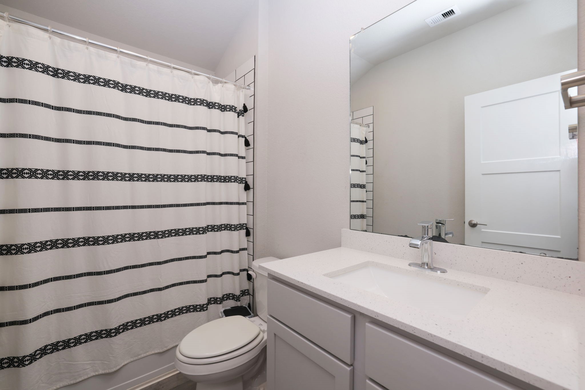 14209 Silver Maple Court Conroe, TX 77384 - Photo 11 of 38